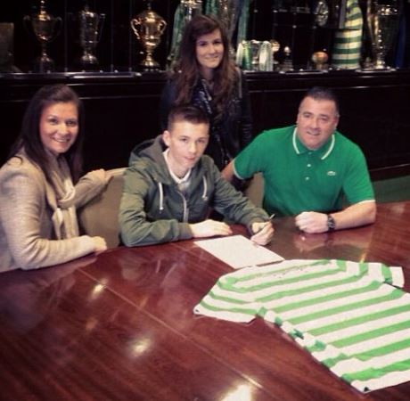 Amy Hale boyfriend Kieran Tierney with his family during signing